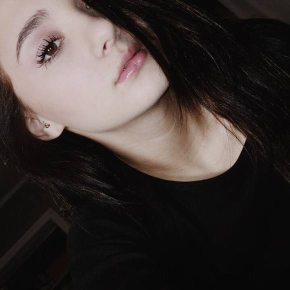 Meet your Posher, Elizabeth - Picture 1 of 1